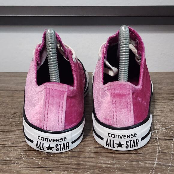 Converse Chuck Taylor All-Star Low Top Velvet Women's Shoes Size 5.5 Pink - Picture 4 of 9